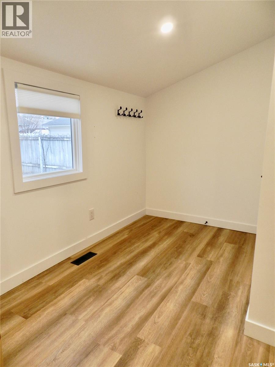 1041 Hastings Street, Moose Jaw, Saskatchewan  S6H 5R7 - Photo 21 - SK029471