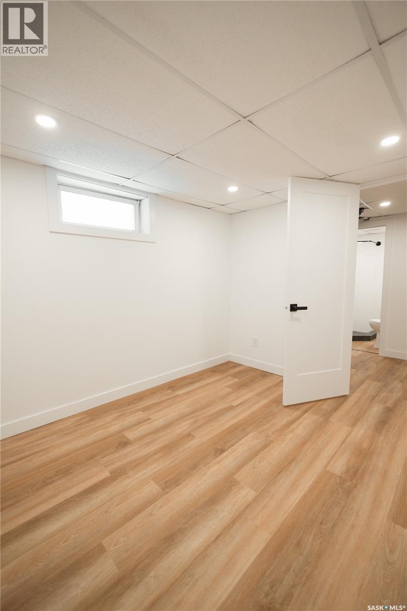 1041 Hastings Street, Moose Jaw, Saskatchewan  S6H 5R7 - Photo 27 - SK029471