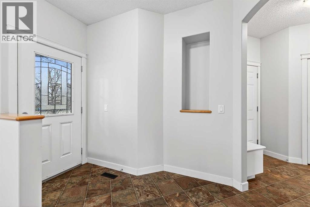 344 Windermere Drive, Chestermere, Alberta  T1X 0C6 - Photo 2 - A2284421