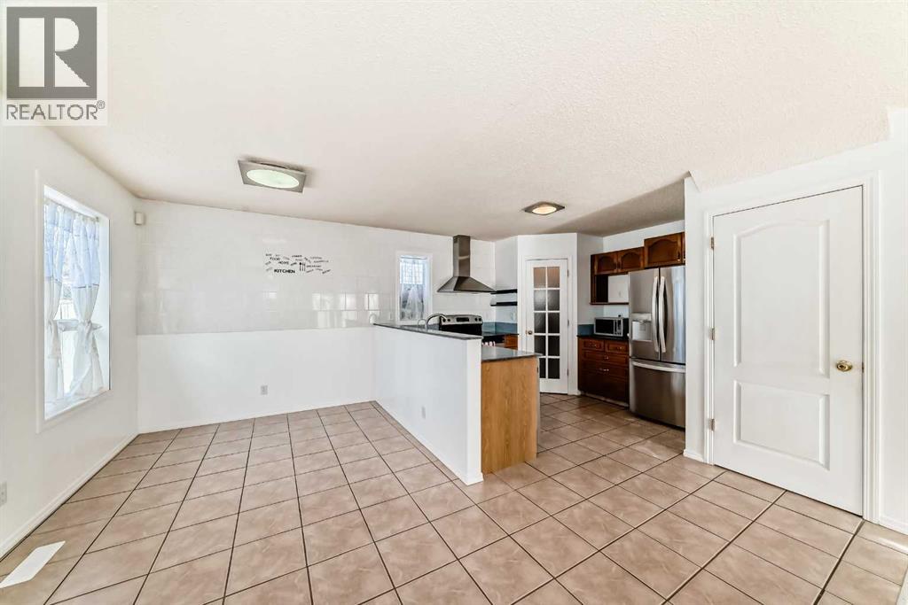 302 Applewood Drive Se, Calgary, Alberta  T2A 7V4 - Photo 13 - A2287724