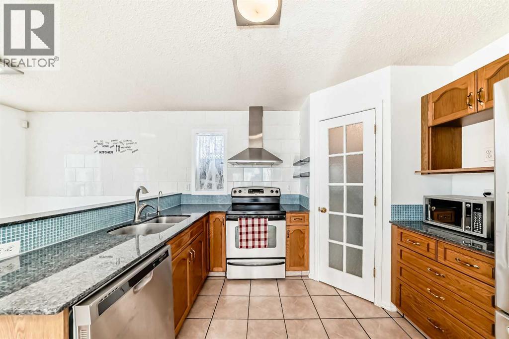 302 Applewood Drive Se, Calgary, Alberta  T2A 7V4 - Photo 6 - A2287724