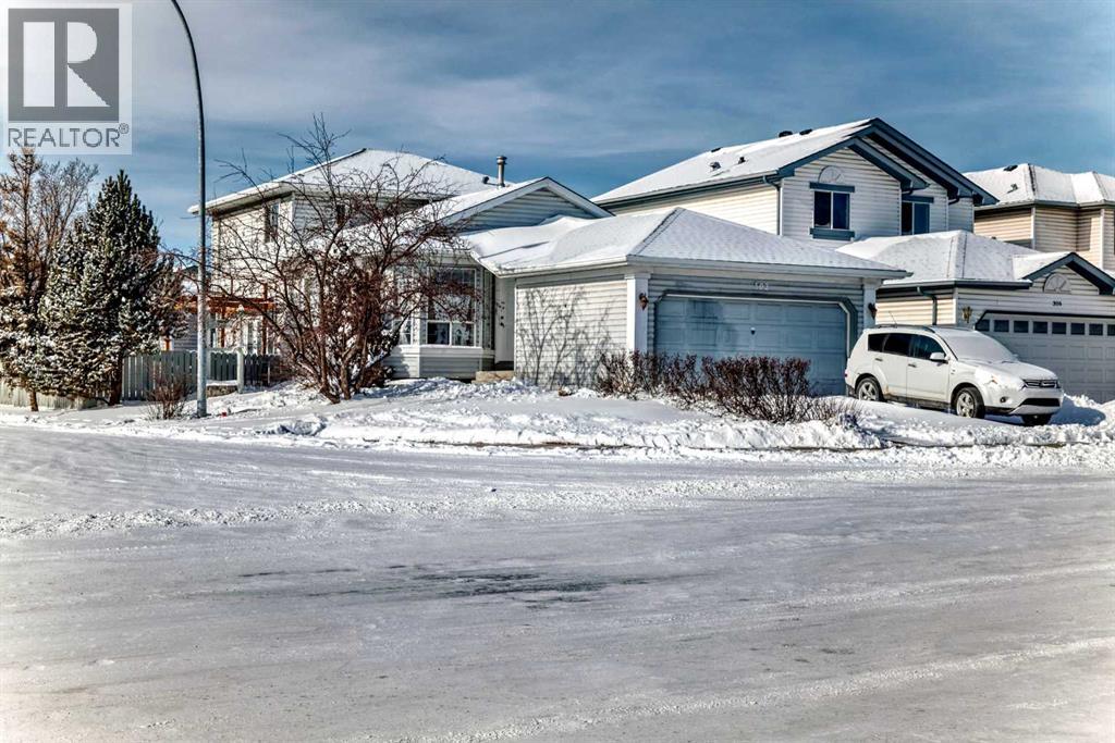 302 Applewood Drive Se, Calgary, Alberta  T2A 7V4 - Photo 1 - A2287724