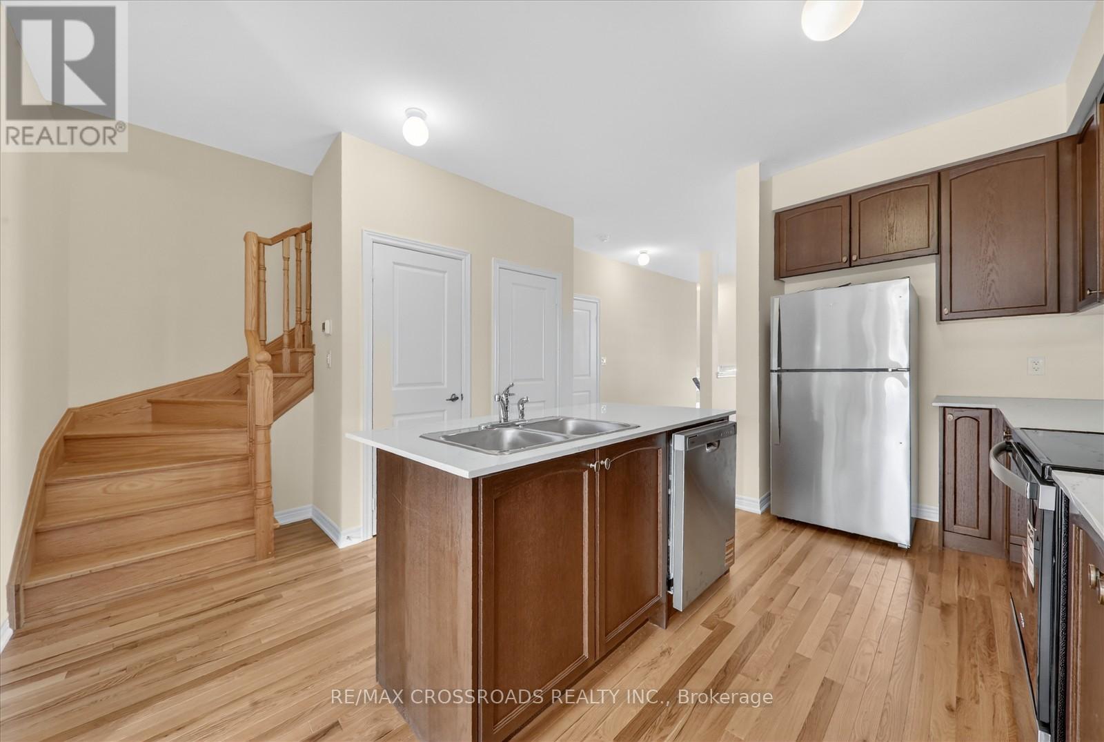 2956 Peter Matthews Drive, Pickering, Ontario  L1V 2P8 - Photo 10 - E12822700