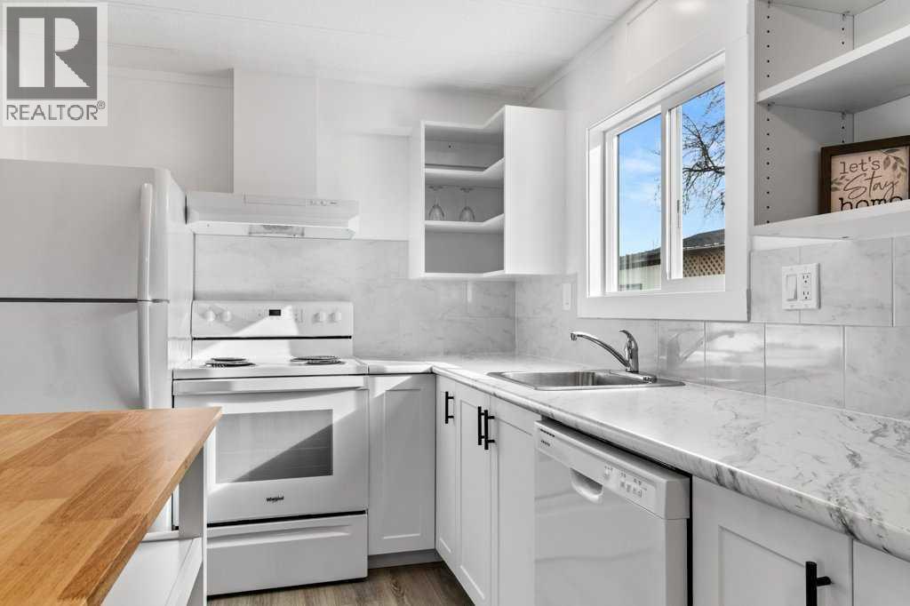 Unit 27, 4402 48 Avenue, Sylvan Lake, Alberta  T4S 1N7 - Photo 6 - A2289391