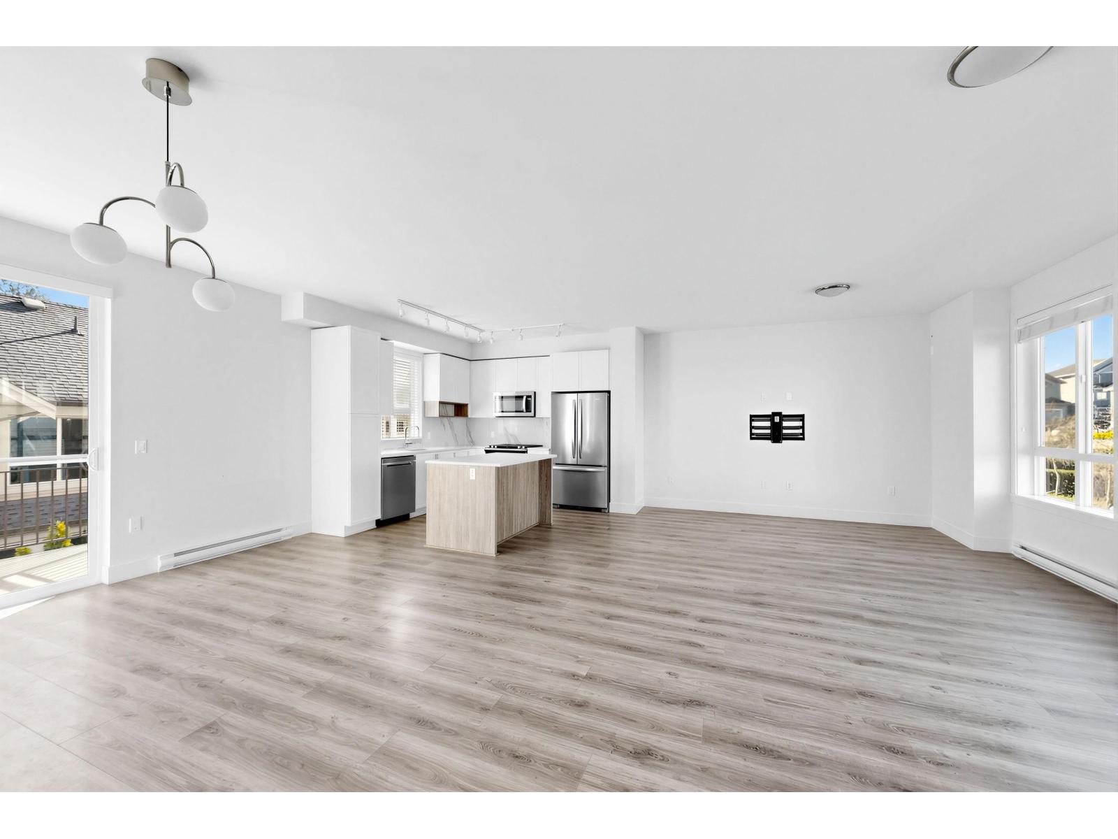 110 9688 162a Street, Surrey, British Columbia  V4N 6V3 - Photo 5 - R3094908