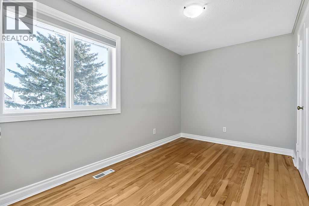 135 Amiens Crescent Sw, Calgary, Alberta  T2T 6E7 - Photo 15 - A2290183