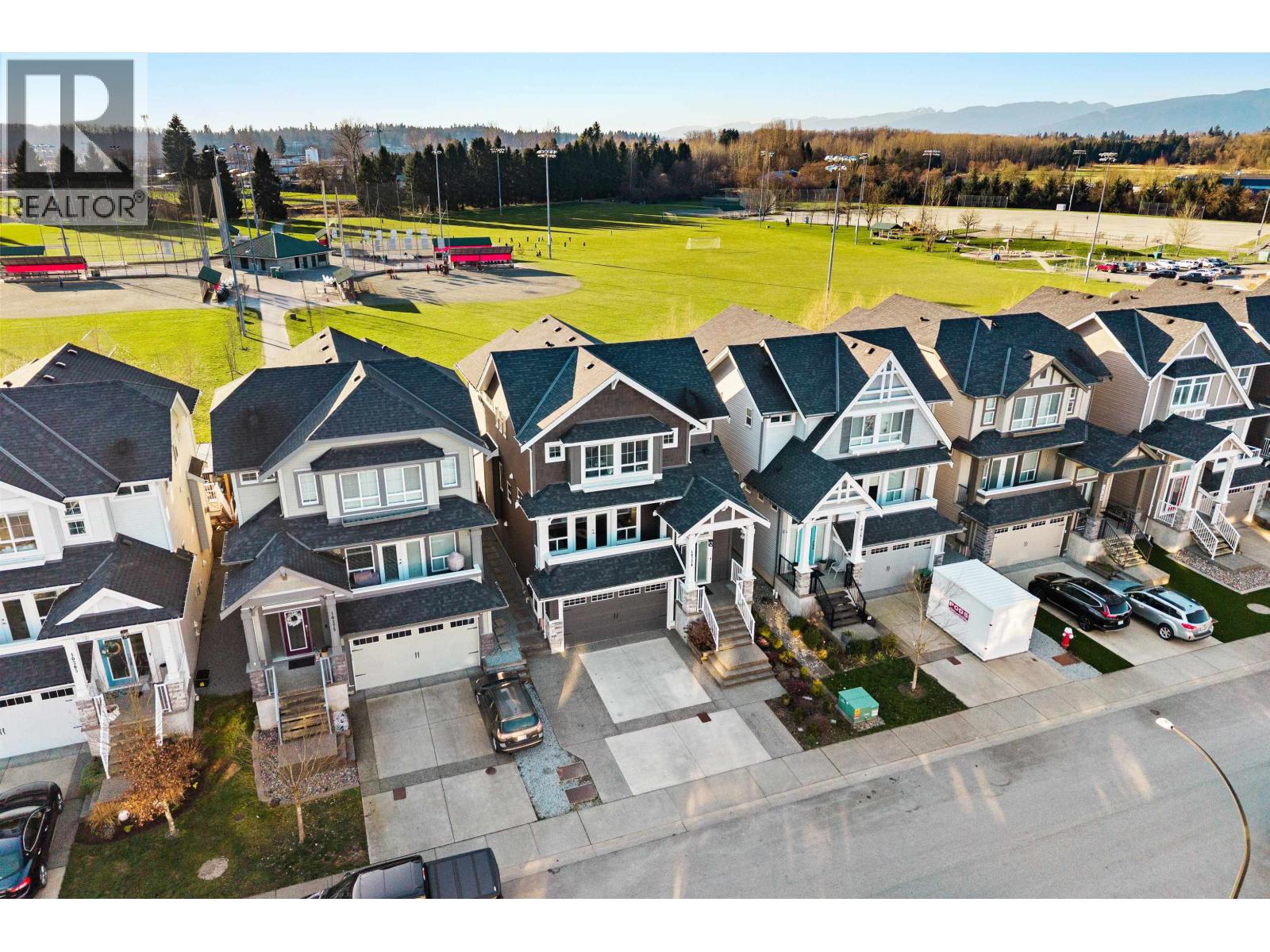 10279 238a Street, Maple Ridge, British Columbia V2W 1G3 - Photo 2 - R3094991