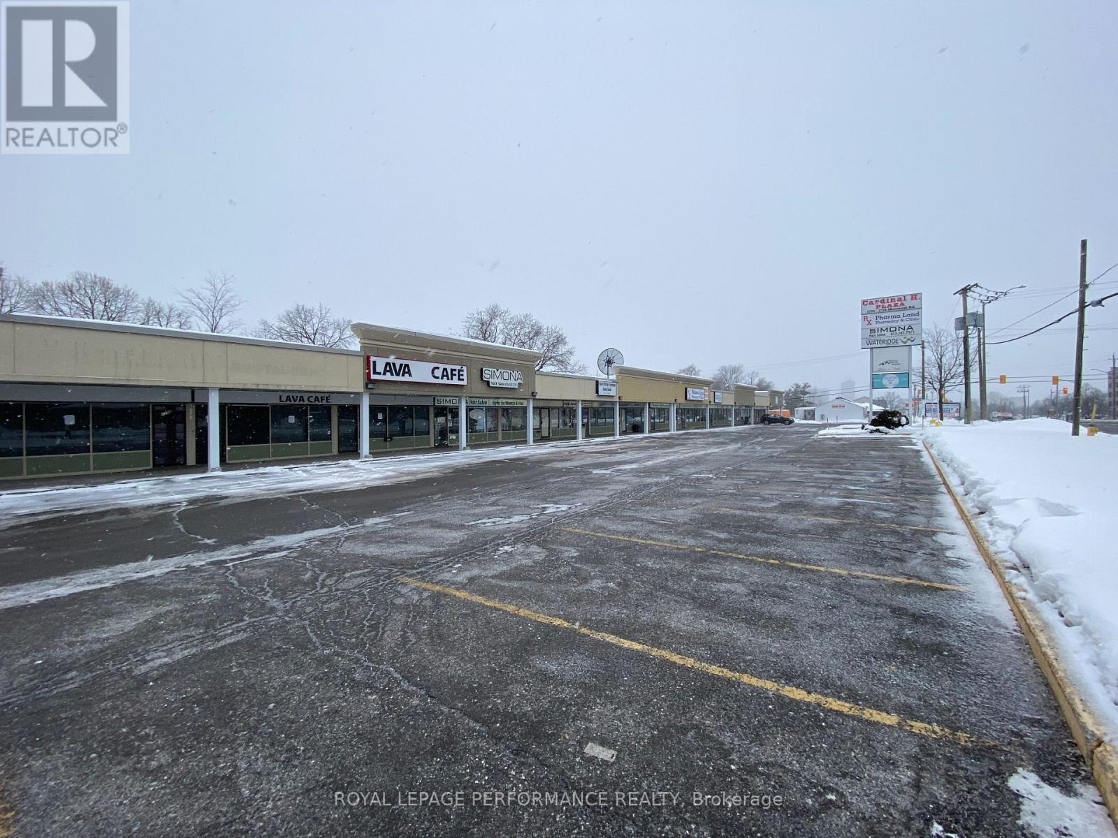 1750 Montreal Road, Ottawa, Ontario  K1J 6N3 - Photo 5 - X12837206