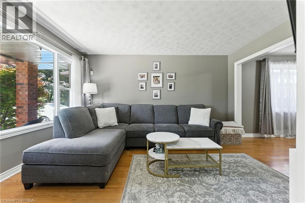 8 Allensgate Drive, Brantford, Ontario  N3V 1C7 - Photo 6 - 40808947