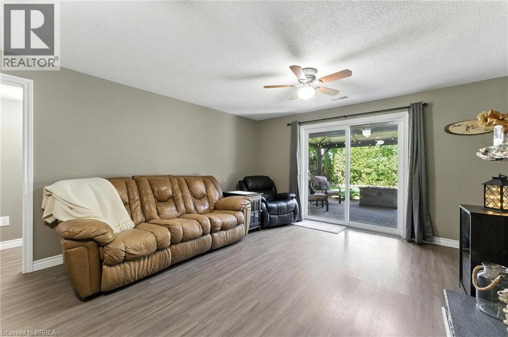 8 Allensgate Drive, Brantford, Ontario  N3V 1C7 - Photo 24 - 40808947