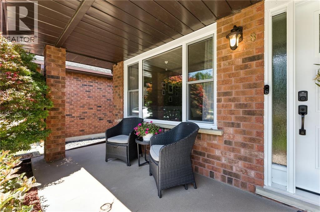 8 Allensgate Drive, Brantford, Ontario  N3V 1C7 - Photo 4 - 40808947