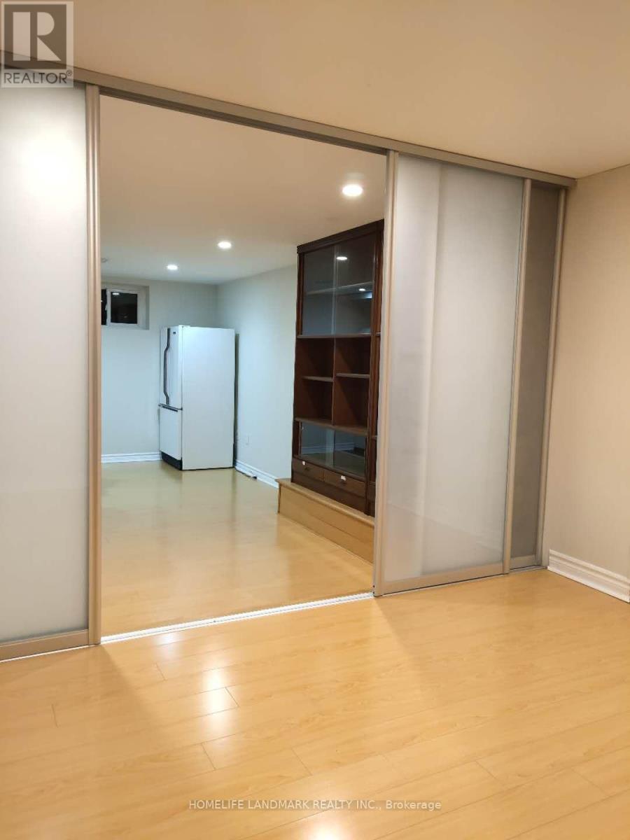 62 Cresthaven Drive, Toronto, Ontario  M2H 1M3 - Photo 3 - C12837202