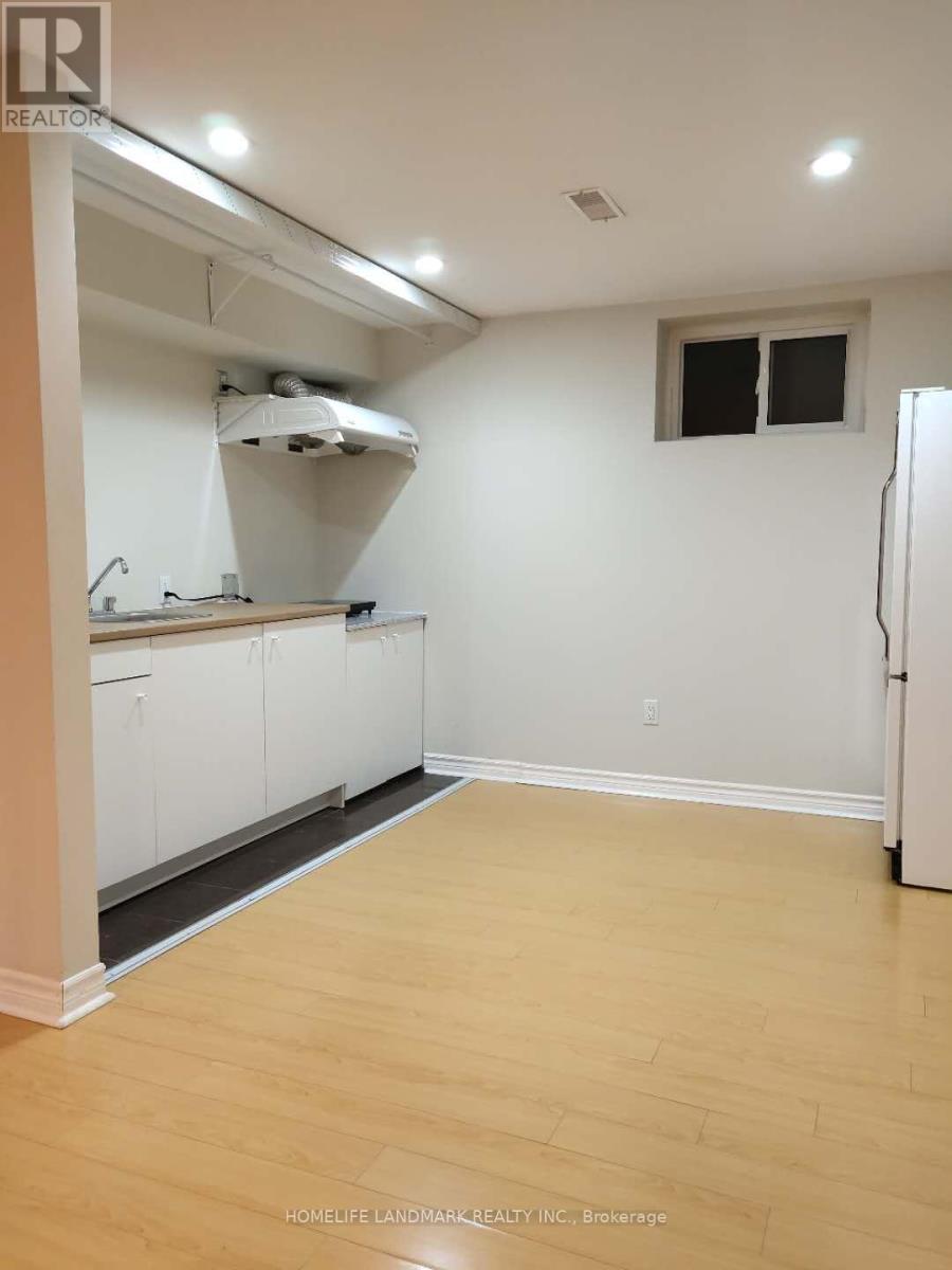 62 Cresthaven Drive, Toronto, Ontario  M2H 1M3 - Photo 4 - C12837202