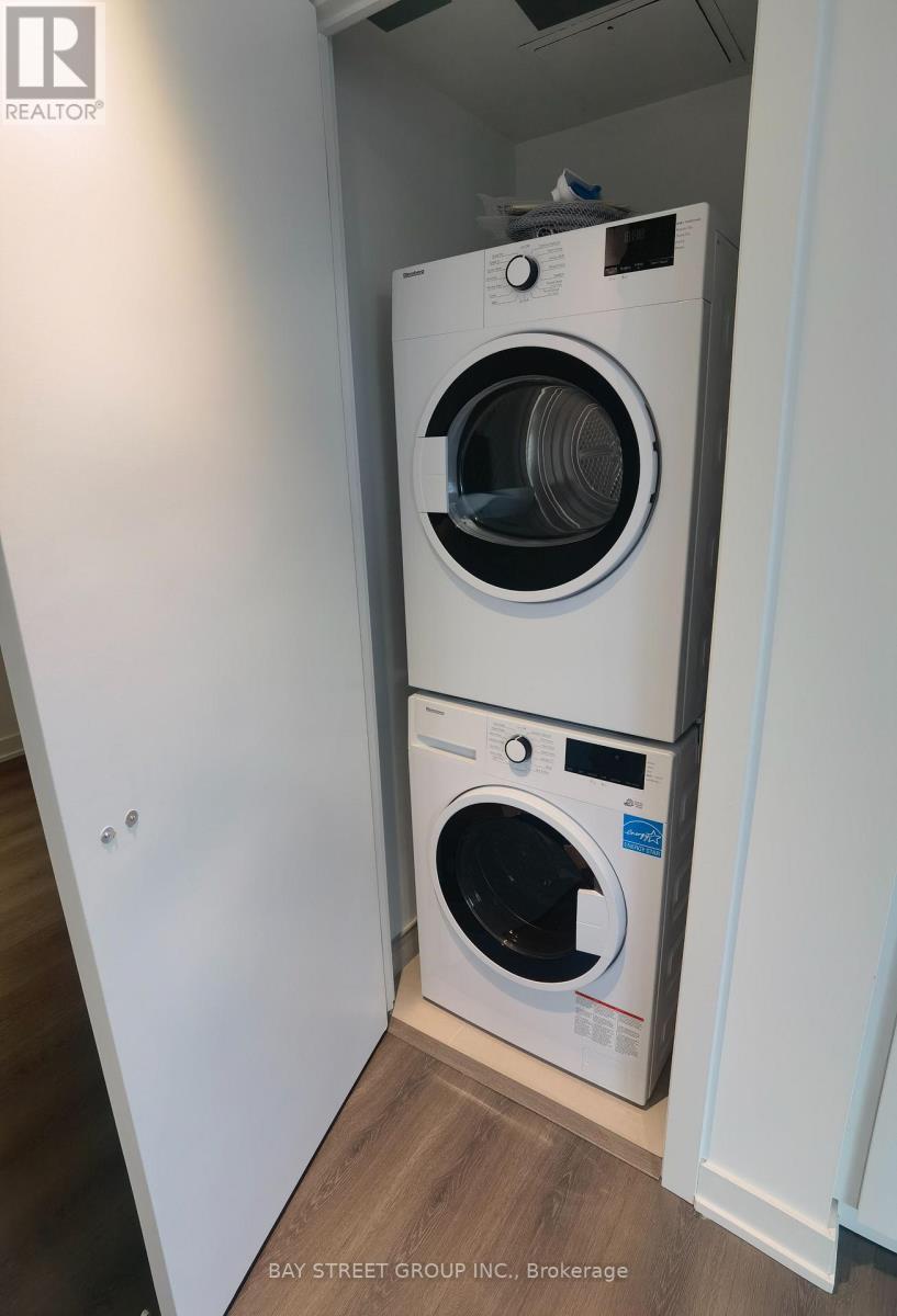 1715 - 8 Wellesley Street W, Toronto, Ontario  M4Y 0J5 - Photo 10 - C12837216