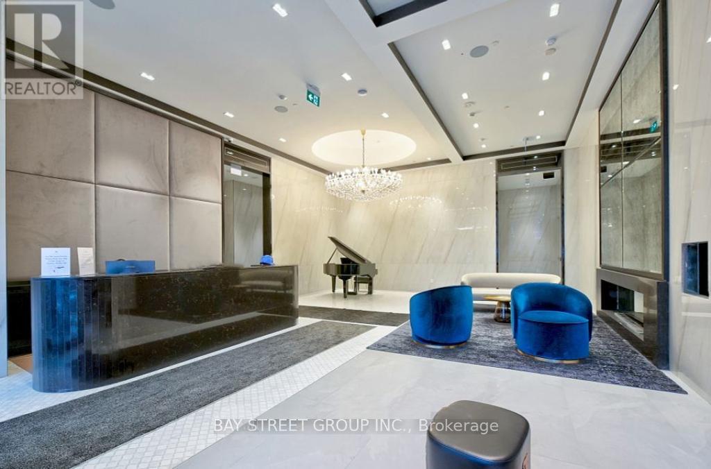 1715 - 8 Wellesley Street W, Toronto, Ontario  M4Y 0J5 - Photo 3 - C12837216