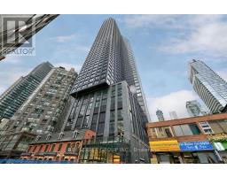 1715 - 8 WELLESLEY STREET W, Toronto, Ontario