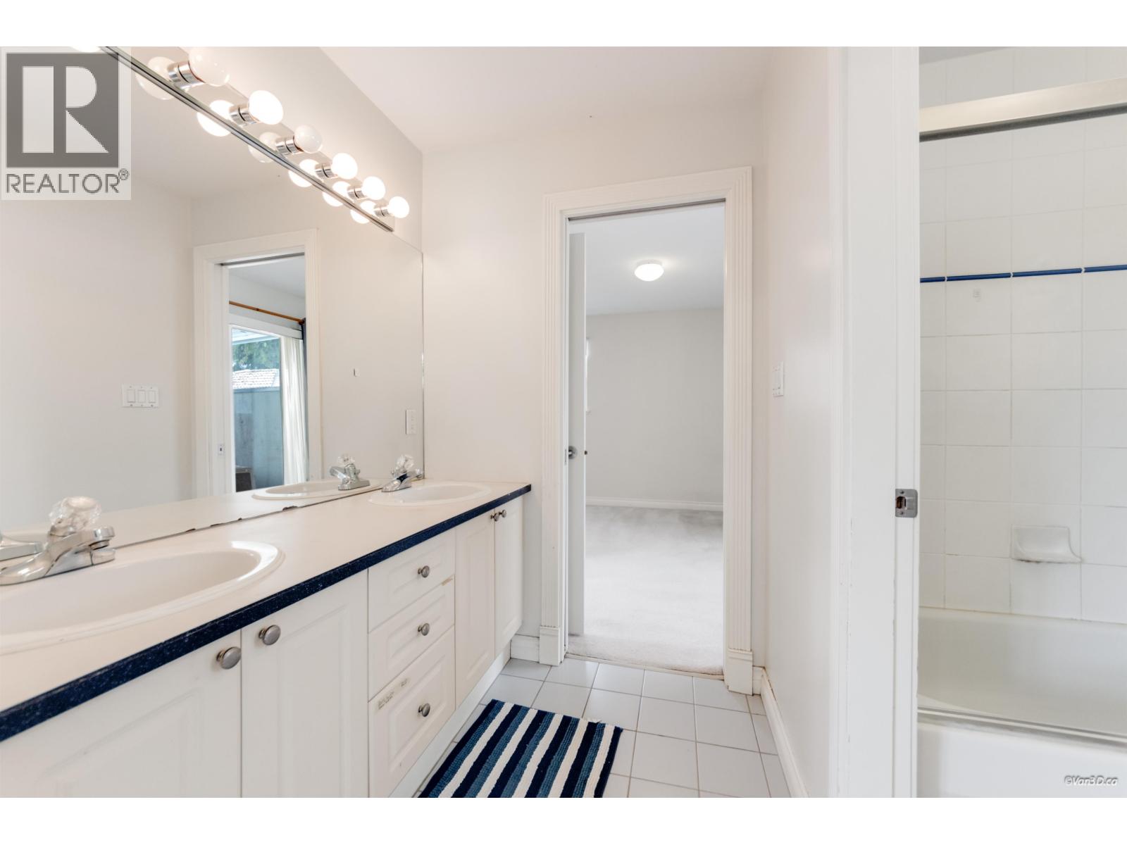 5177 Carson Street, Burnaby, British Columbia  V5J 2Z1 - Photo 21 - R3095103