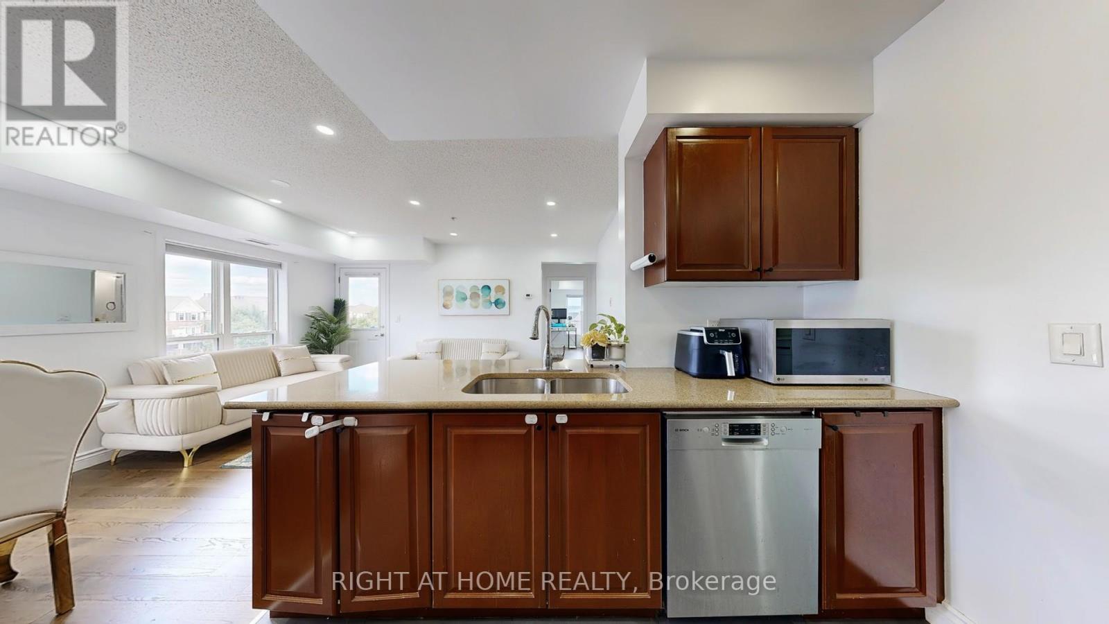 325 - 10 Mendelssohn Street, Toronto, Ontario  M1L 0G7 - Photo 15 - E12837200