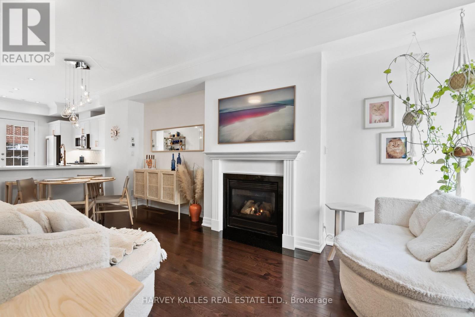 17 Peelar Mews, Toronto, Ontario  M8Y 0B1 - Photo 13 - W12822606