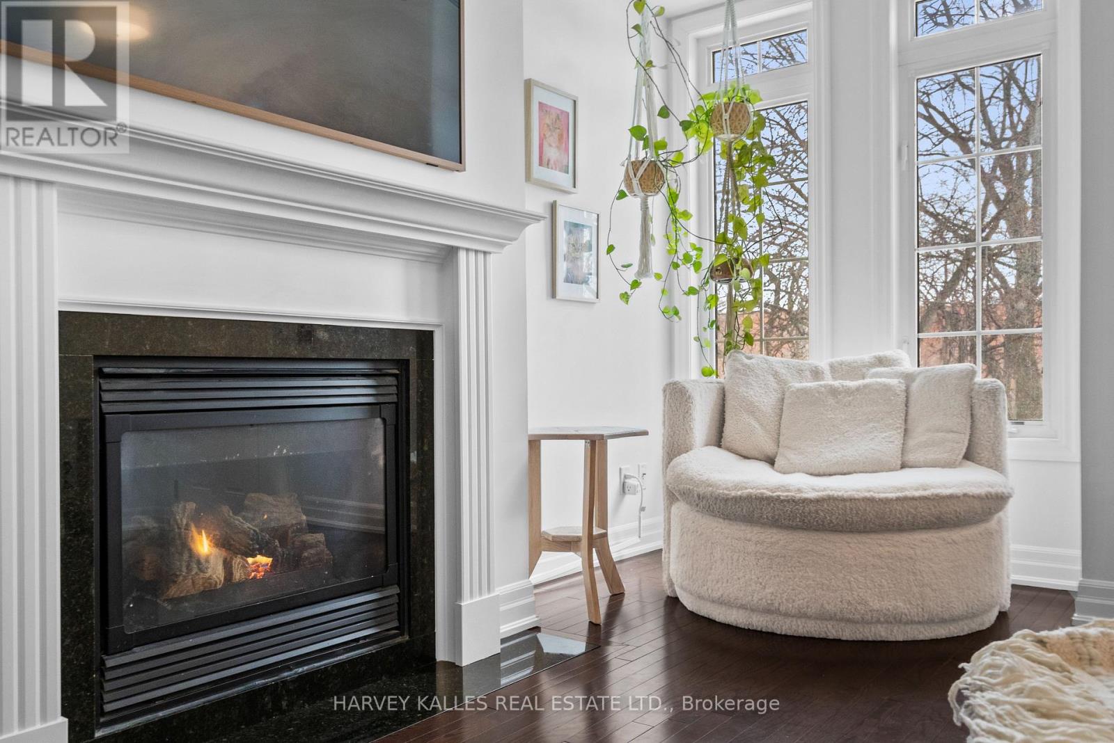 17 Peelar Mews, Toronto, Ontario  M8Y 0B1 - Photo 12 - W12822606