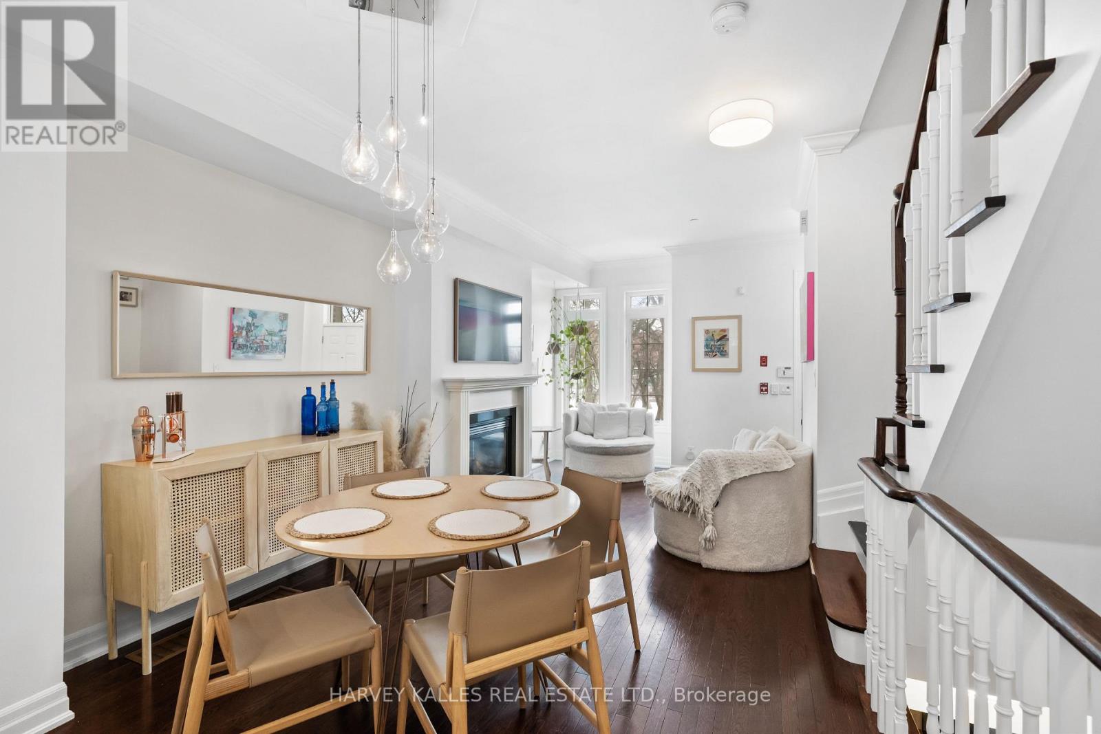 17 Peelar Mews, Toronto, Ontario  M8Y 0B1 - Photo 9 - W12822606