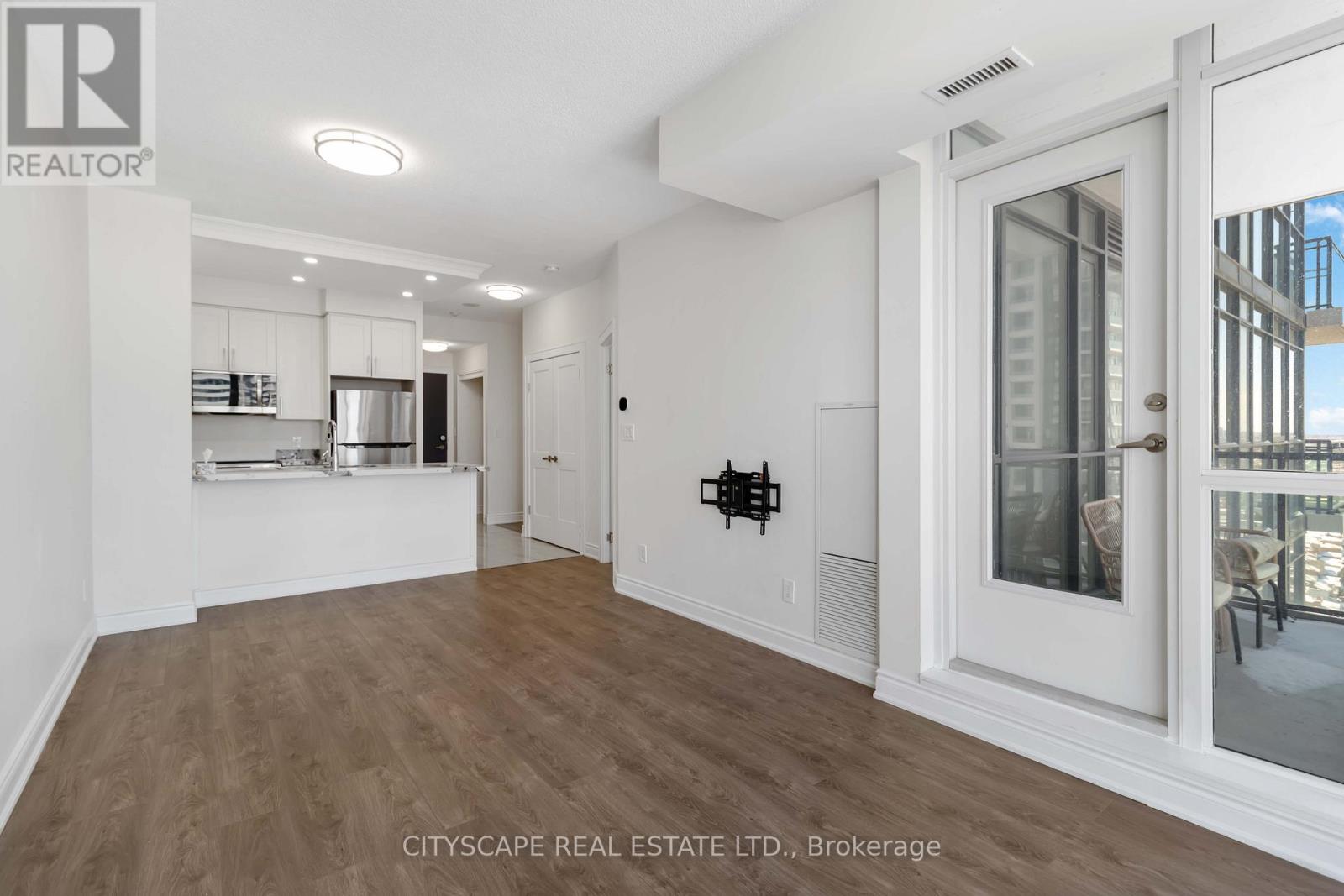 1708 - 4070 Confederation Parkway, Mississauga, Ontario  L5B 0E9 - Photo 11 - W12837186