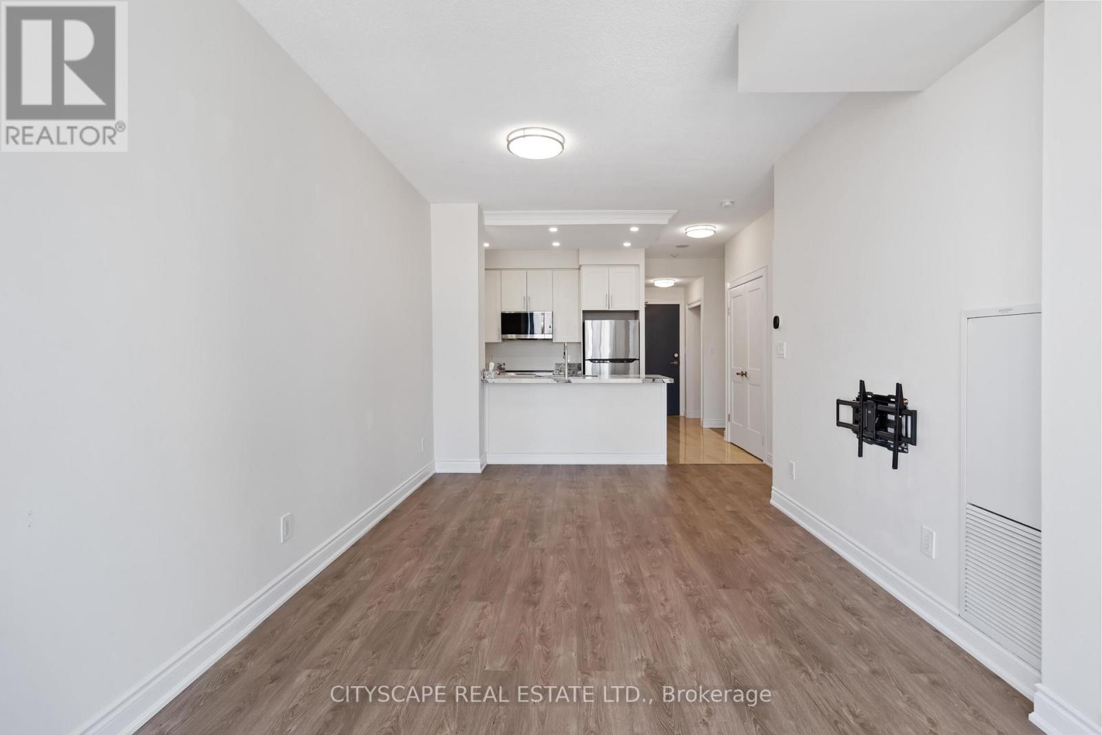 1708 - 4070 Confederation Parkway, Mississauga, Ontario  L5B 0E9 - Photo 13 - W12837186