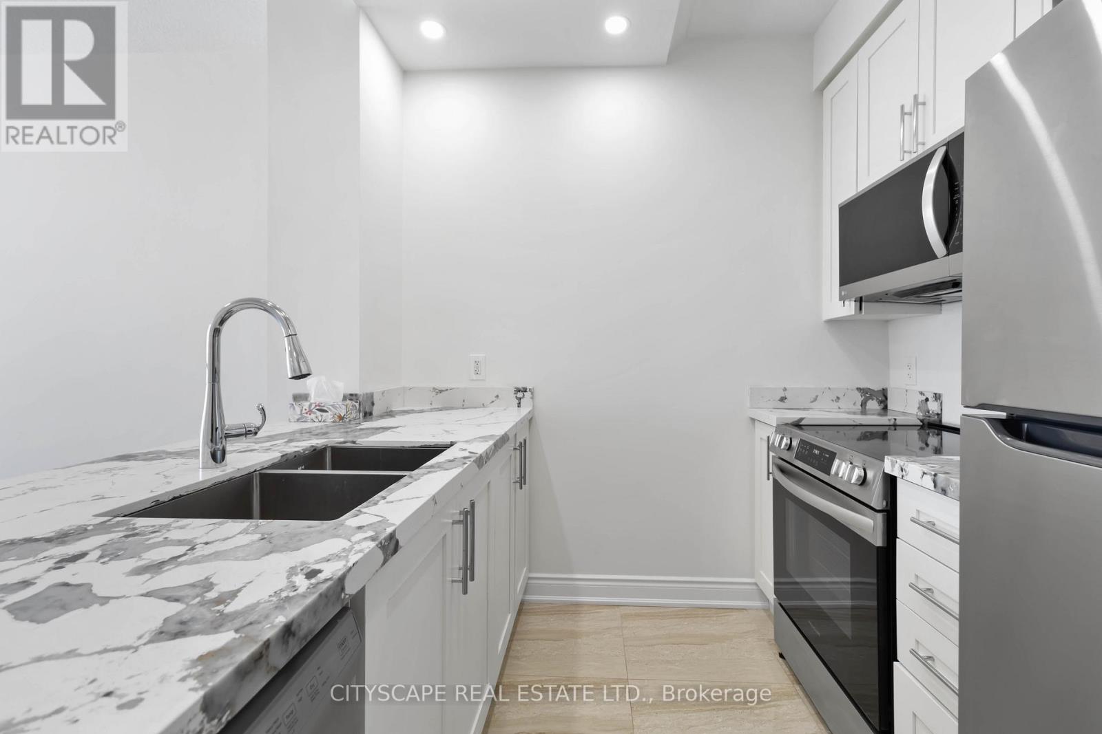 1708 - 4070 Confederation Parkway, Mississauga, Ontario  L5B 0E9 - Photo 15 - W12837186