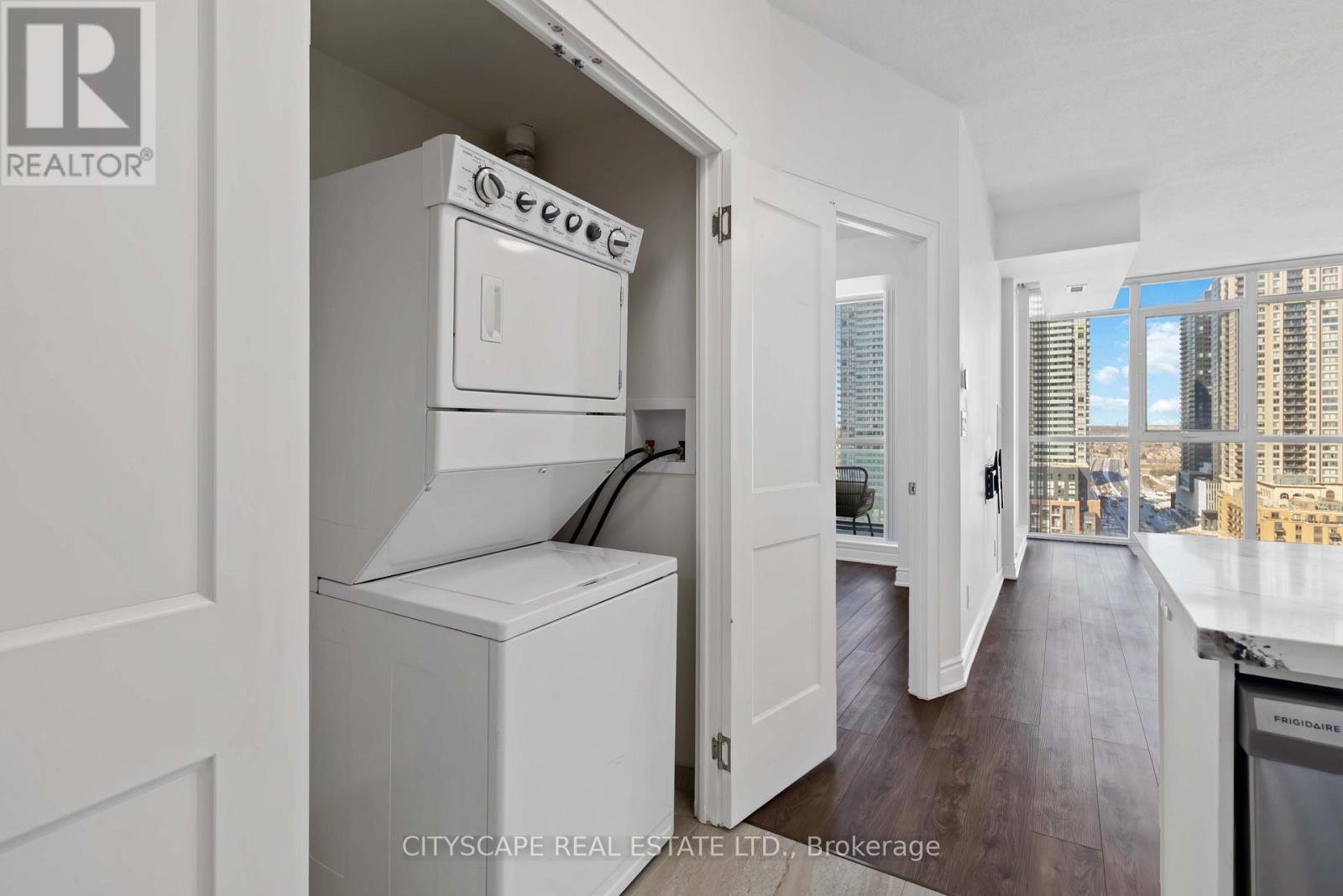 1708 - 4070 Confederation Parkway, Mississauga, Ontario  L5B 0E9 - Photo 19 - W12837186