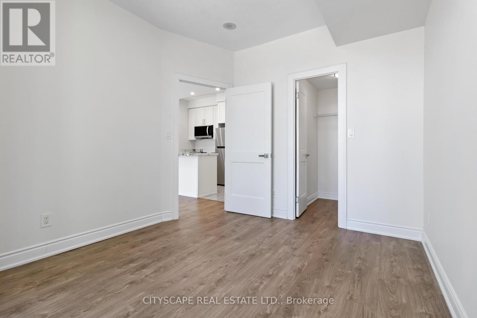 1708 - 4070 Confederation Parkway, Mississauga, Ontario  L5B 0E9 - Photo 23 - W12837186