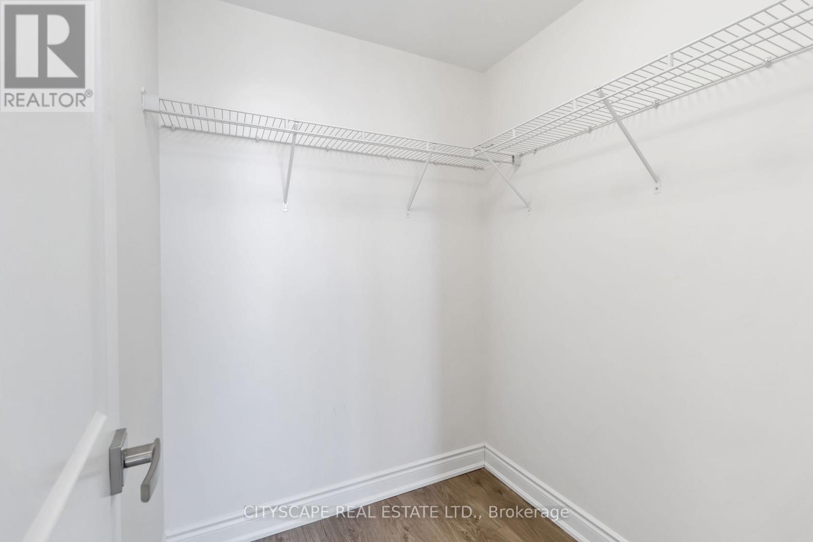 1708 - 4070 Confederation Parkway, Mississauga, Ontario  L5B 0E9 - Photo 29 - W12837186