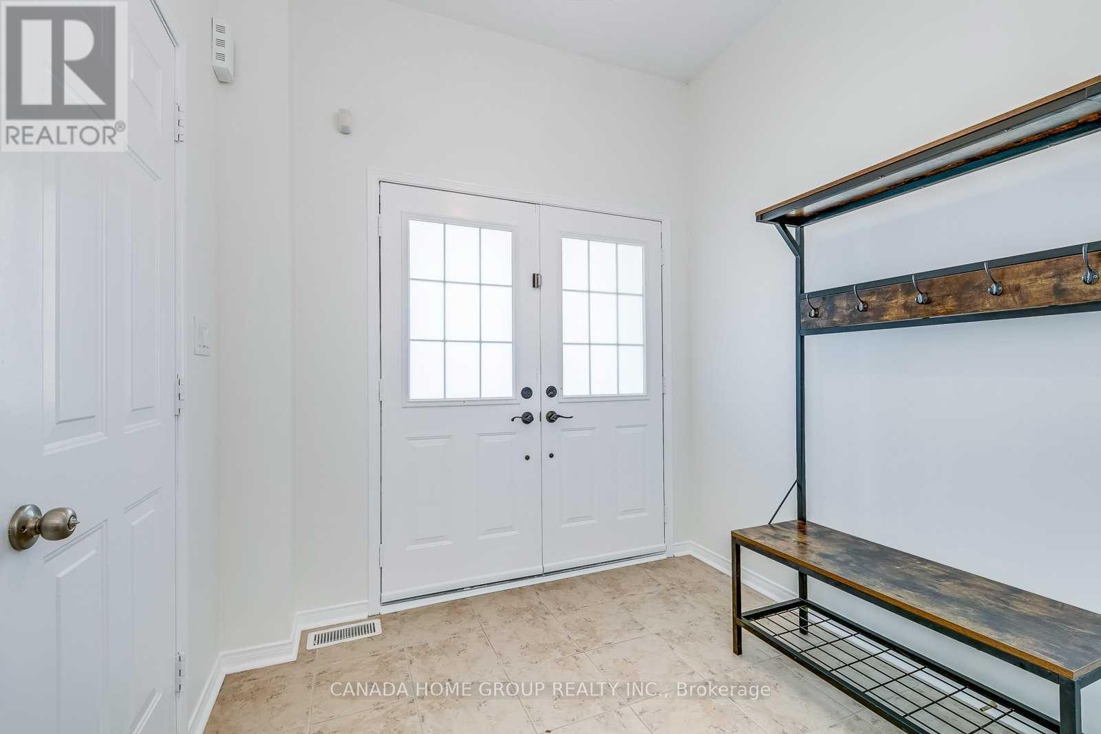 5189 Angel Stone Drive, Mississauga, Ontario  L5M 0L5 - Photo 2 - W12837196