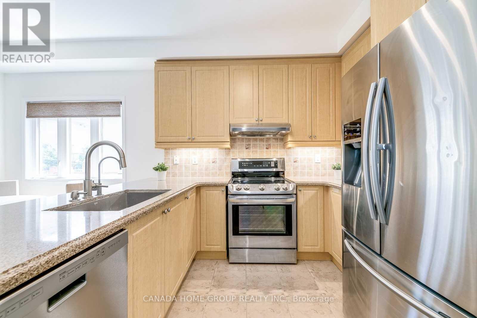 5189 Angel Stone Drive, Mississauga, Ontario  L5M 0L5 - Photo 3 - W12837196