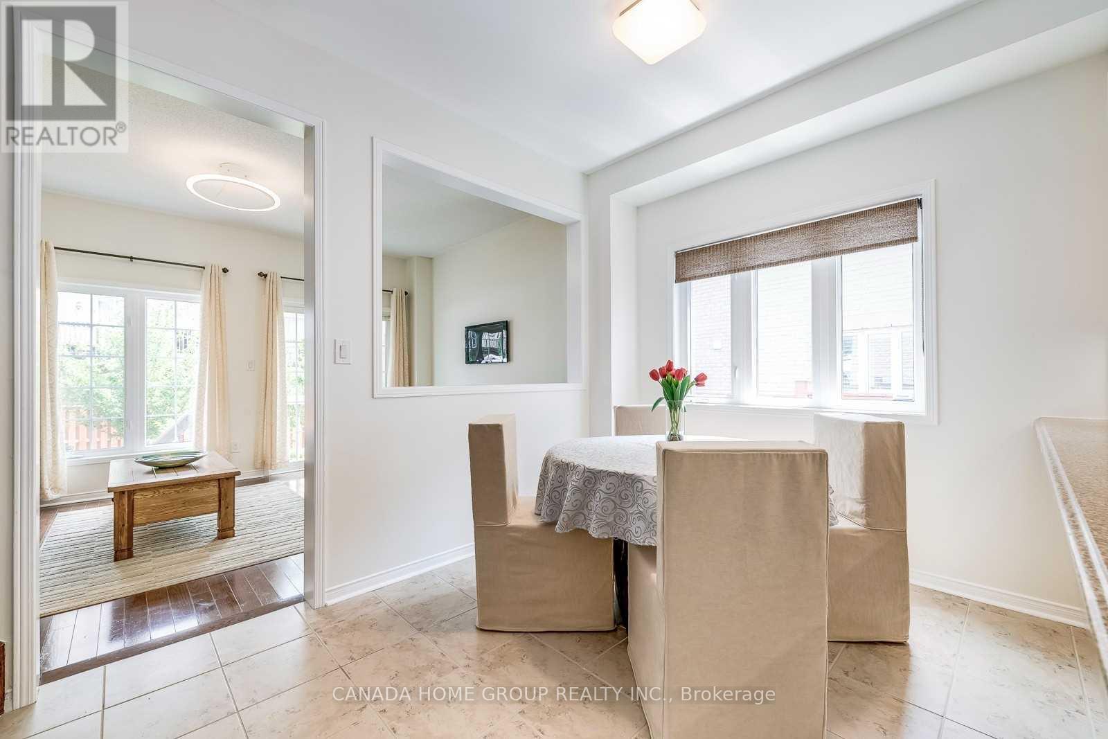 5189 Angel Stone Drive, Mississauga, Ontario  L5M 0L5 - Photo 5 - W12837196