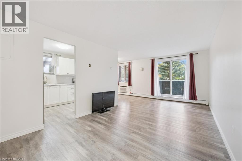 279 Chandler Drive Unit# 210, Kitchener, Ontario  N2E 1X6 - Photo 3 - 40787137