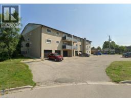 815 BARBARA Court, cambridge, Ontario