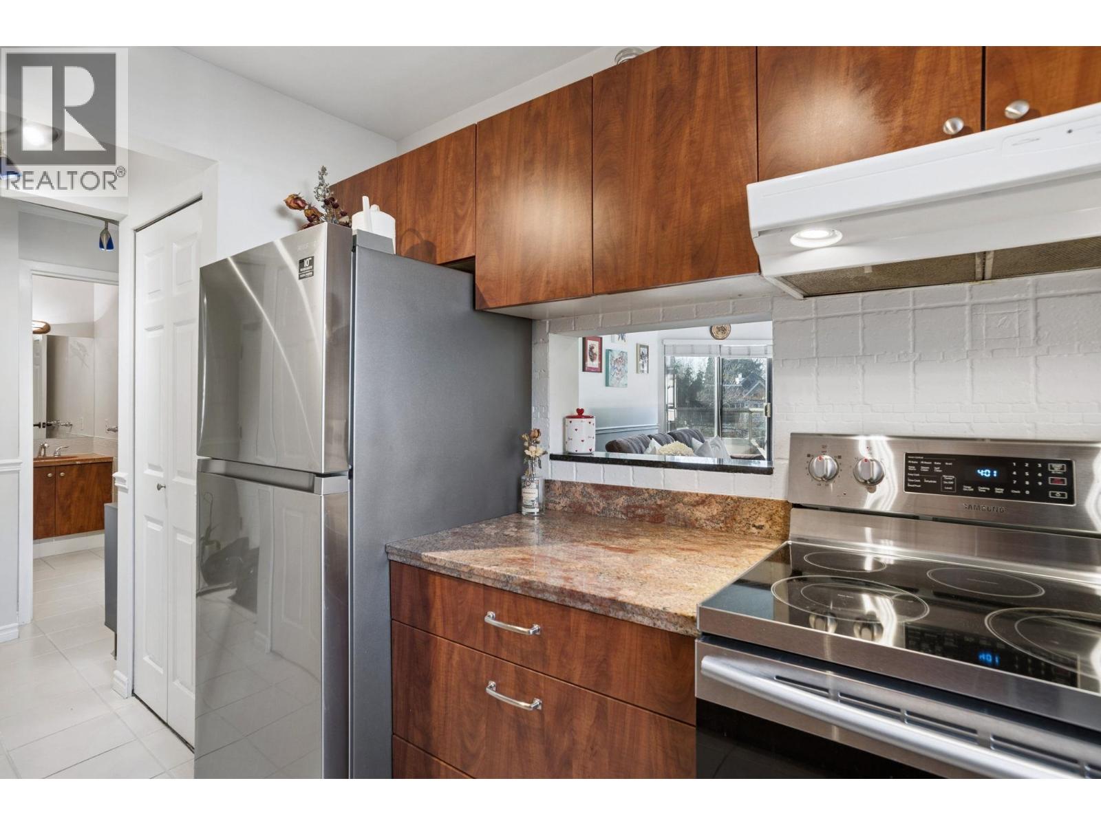 302 1750 Augusta Avenue, Burnaby, British Columbia  V5A 2V6 - Photo 15 - R3095201