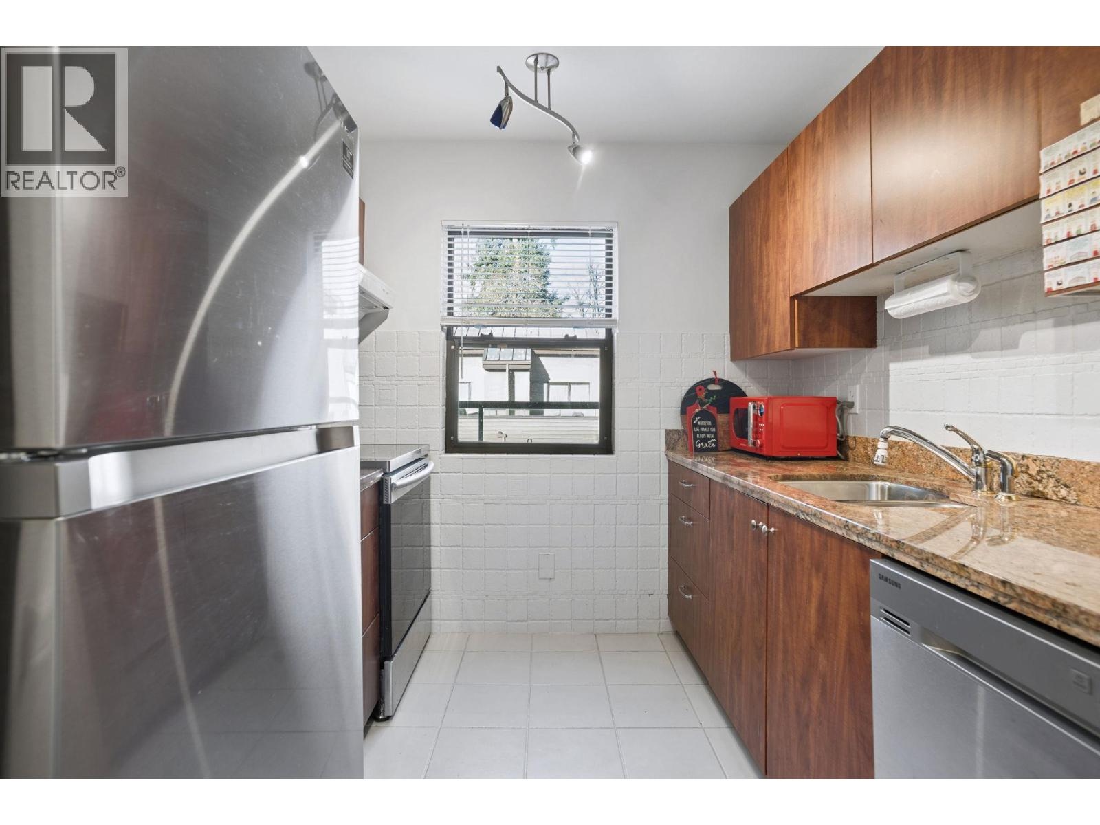 302 1750 Augusta Avenue, Burnaby, British Columbia  V5A 2V6 - Photo 17 - R3095201