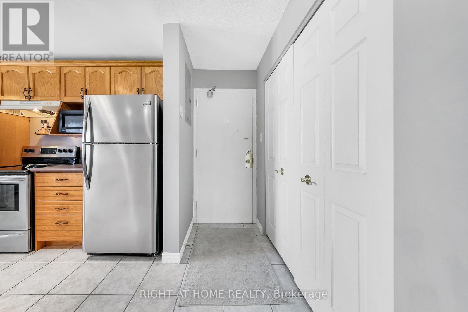 6 - 616 Grey Street, Brantford, Ontario N3S 4Y1 - Photo 4 - X12837208