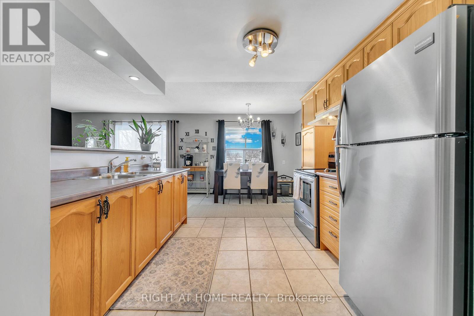 6 - 616 Grey Street, Brantford, Ontario N3S 4Y1 - Photo 5 - X12837208