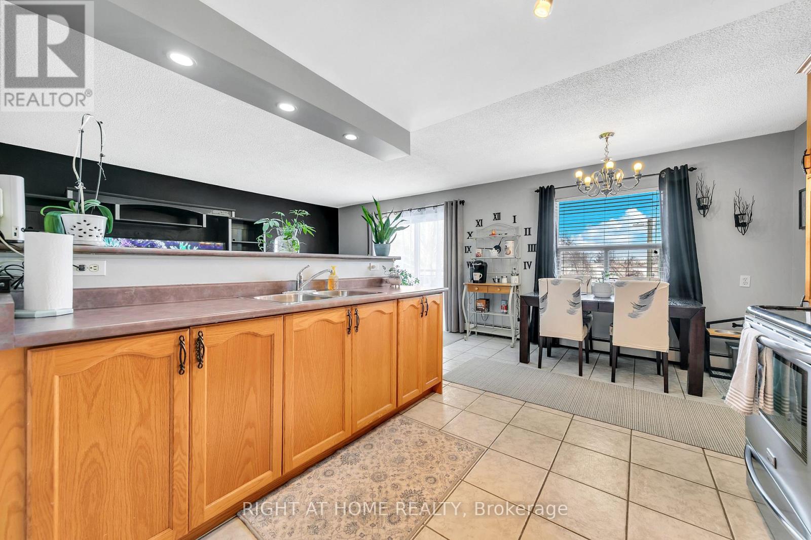 6 - 616 Grey Street, Brantford, Ontario N3S 4Y1 - Photo 7 - X12837208