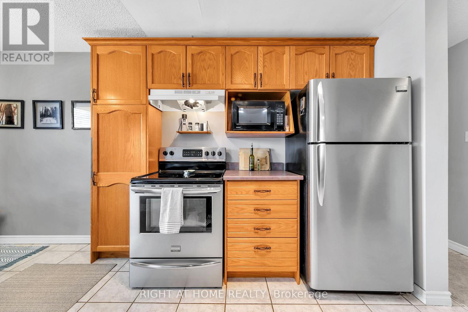 6 - 616 Grey Street, Brantford, Ontario N3S 4Y1 - Photo 8 - X12837208