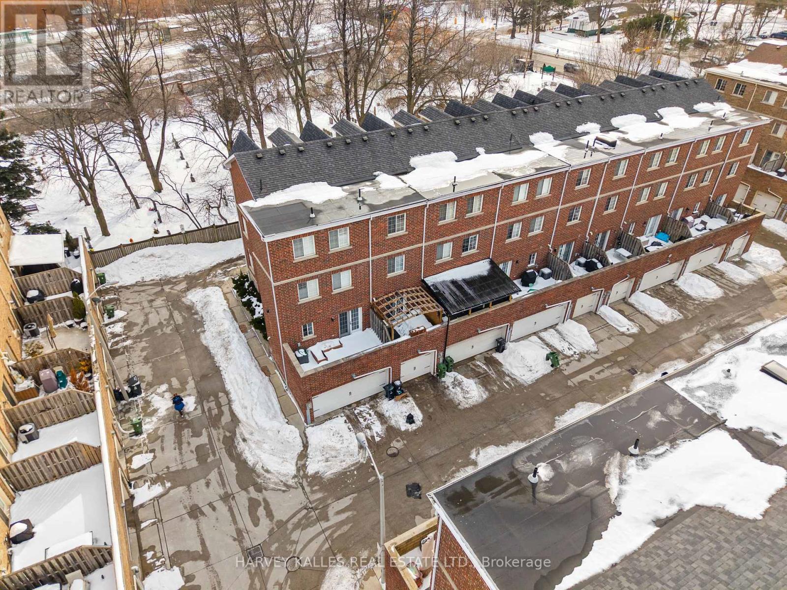17 Peelar Mews, Toronto, Ontario  M8Y 0B1 - Photo 41 - W12822606
