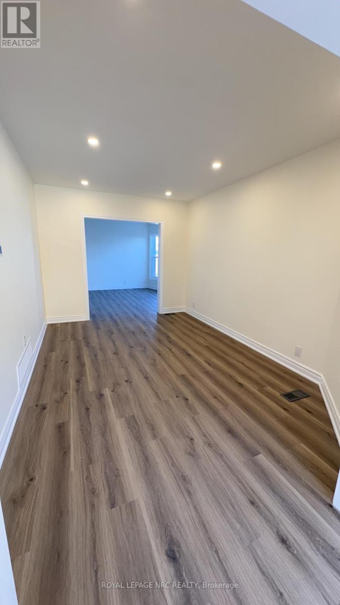 4677 Crysler Avenue, Niagara Falls, Ontario  L2E 3V7 - Photo 7 - X12837228