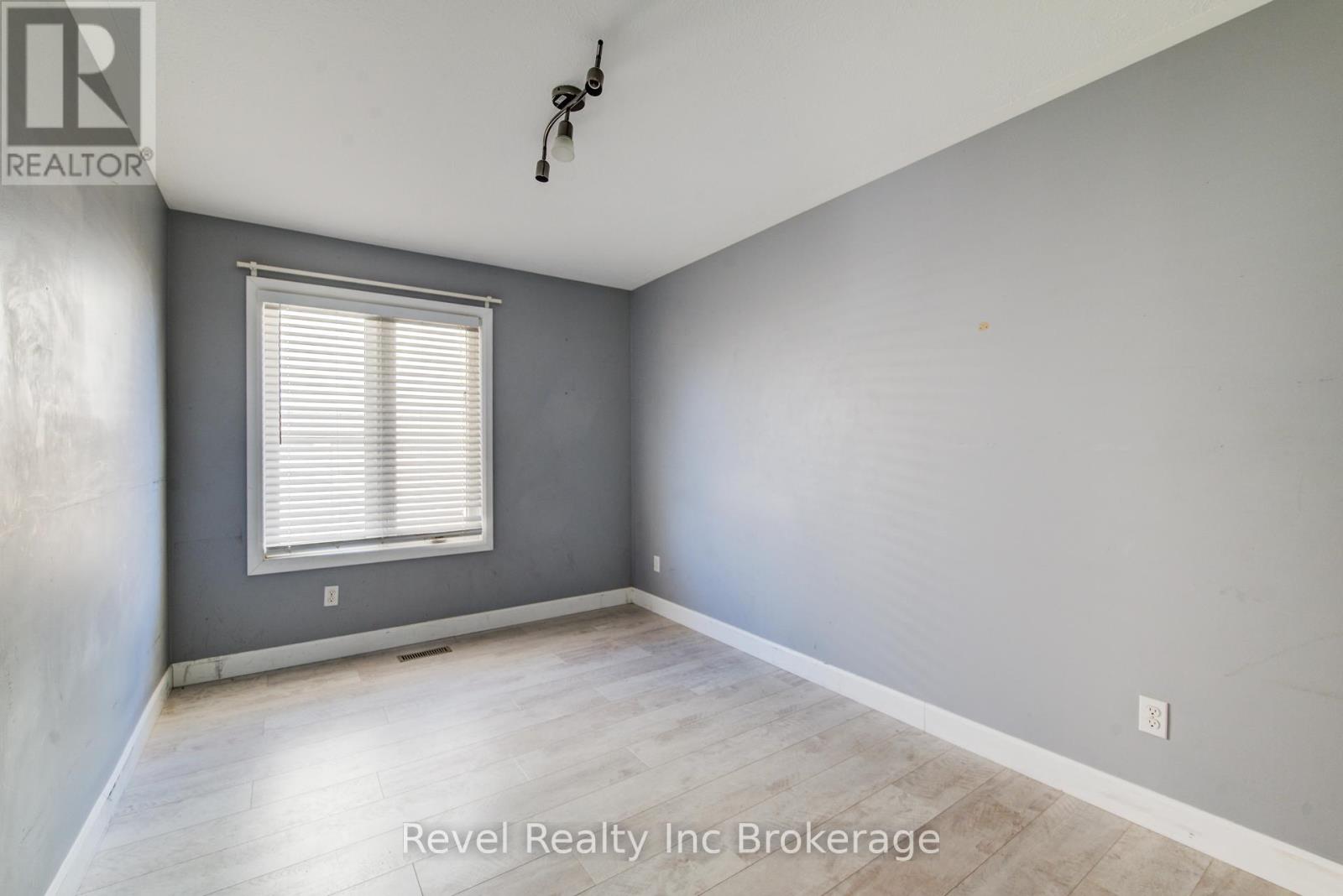 69 Neutral Avenue, Woodstock, Ontario  N4T 1S7 - Photo 27 - X12837252