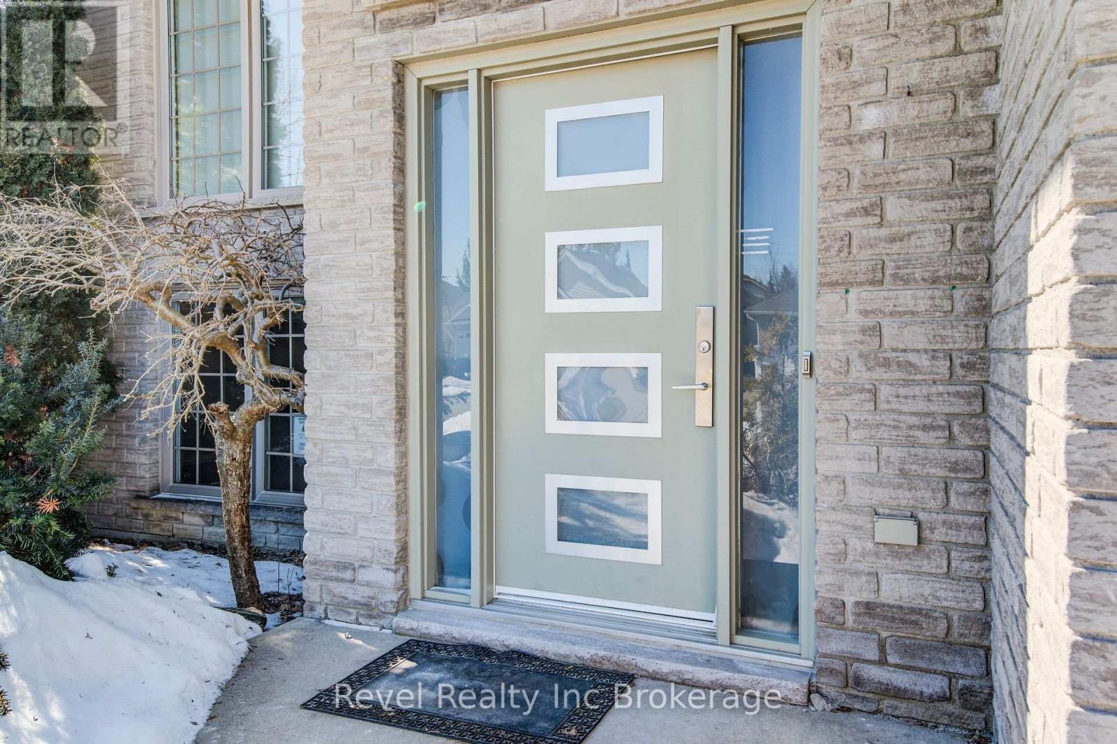 69 Neutral Avenue, Woodstock, Ontario  N4T 1S7 - Photo 6 - X12837252