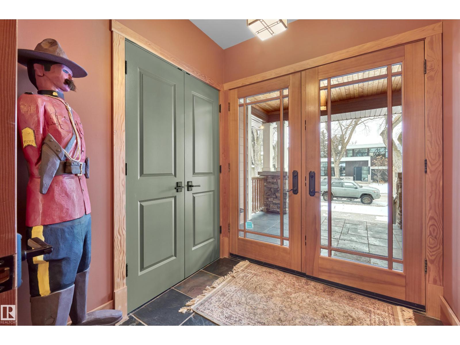 9135 117 St Nw, Edmonton, Alberta  T6G 1S1 - Photo 4 - E4475571