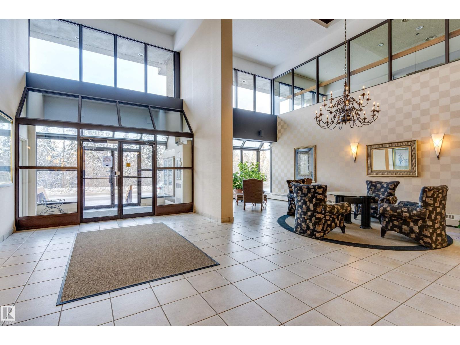 #203 9929 Saskatchewan Dr Nw, Edmonton, Alberta T6E 5J9 - Photo 5 - E4473462