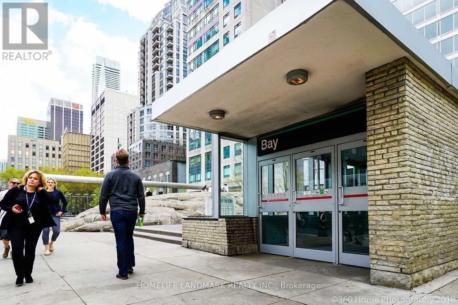 912 - 155 Yorkville Avenue, Toronto, Ontario  M5R 1C4 - Photo 2 - C12837234