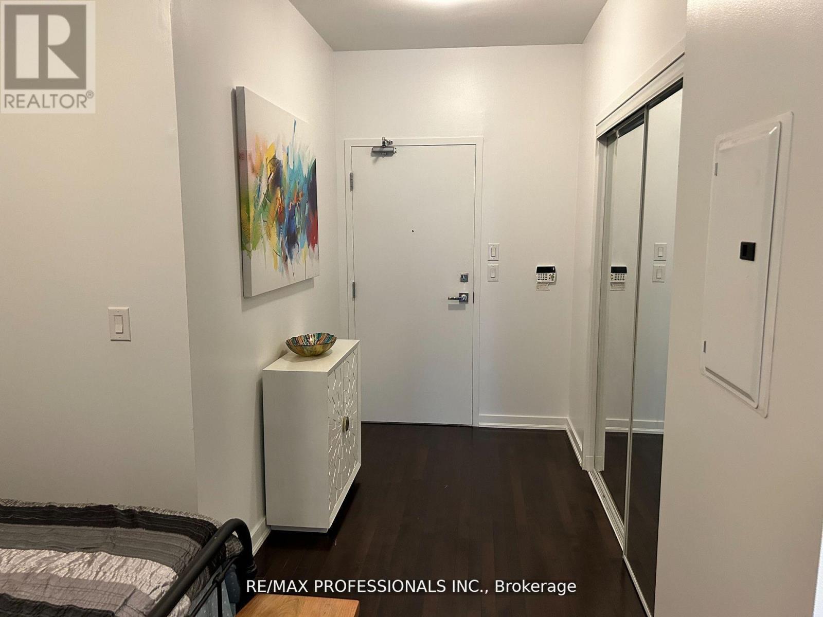 2503 - 12 York Street, Toronto, Ontario M5J 0A9 - Photo 2 - C12837266